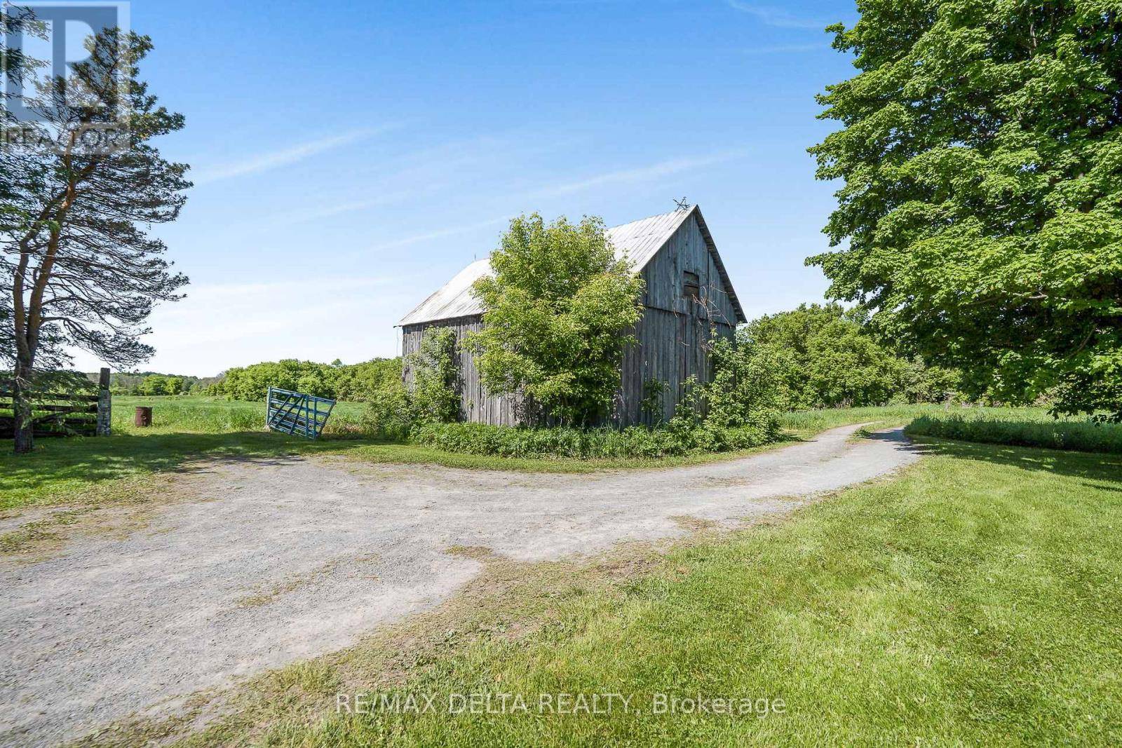 East Hawkesbury, ON K0B1R0,3730 COUNTY RD 10 ROAD