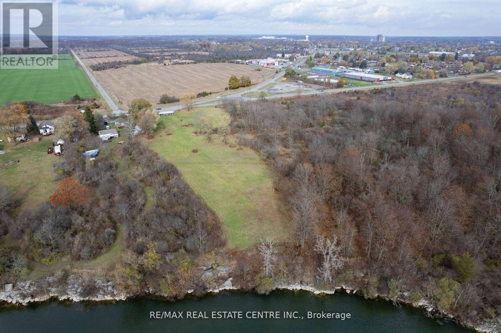 Port Colborne (sugarloaf), ON L5K5V4,680 MAIN STREET W