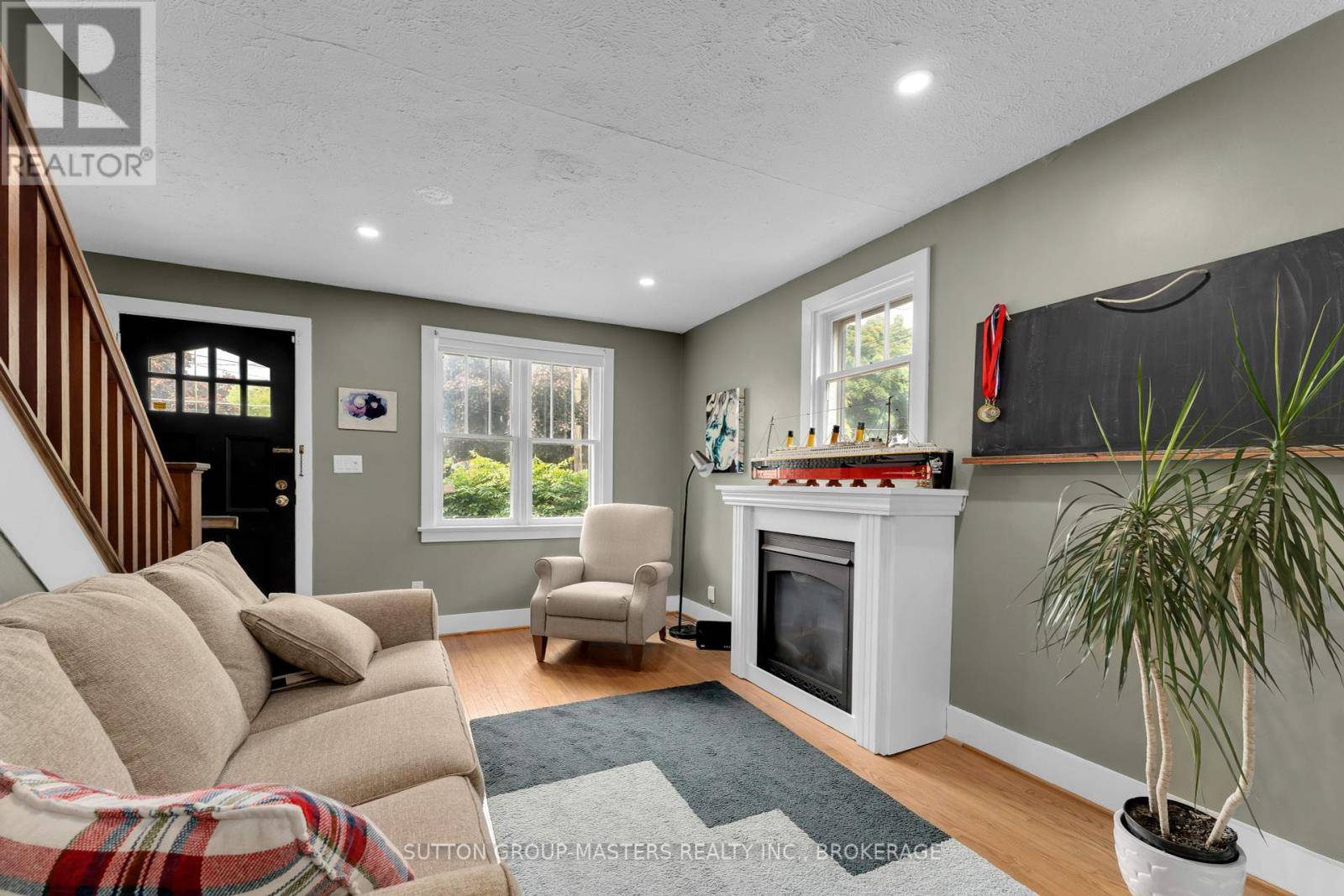Kingston (central City East), ON K7L1J4,80 DURHAM STREET