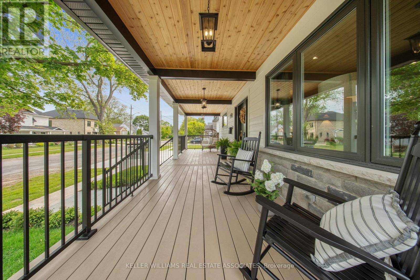 St. Catharines (port Dalhousie), ON L2N4X6,169 DALHOUSIE AVENUE