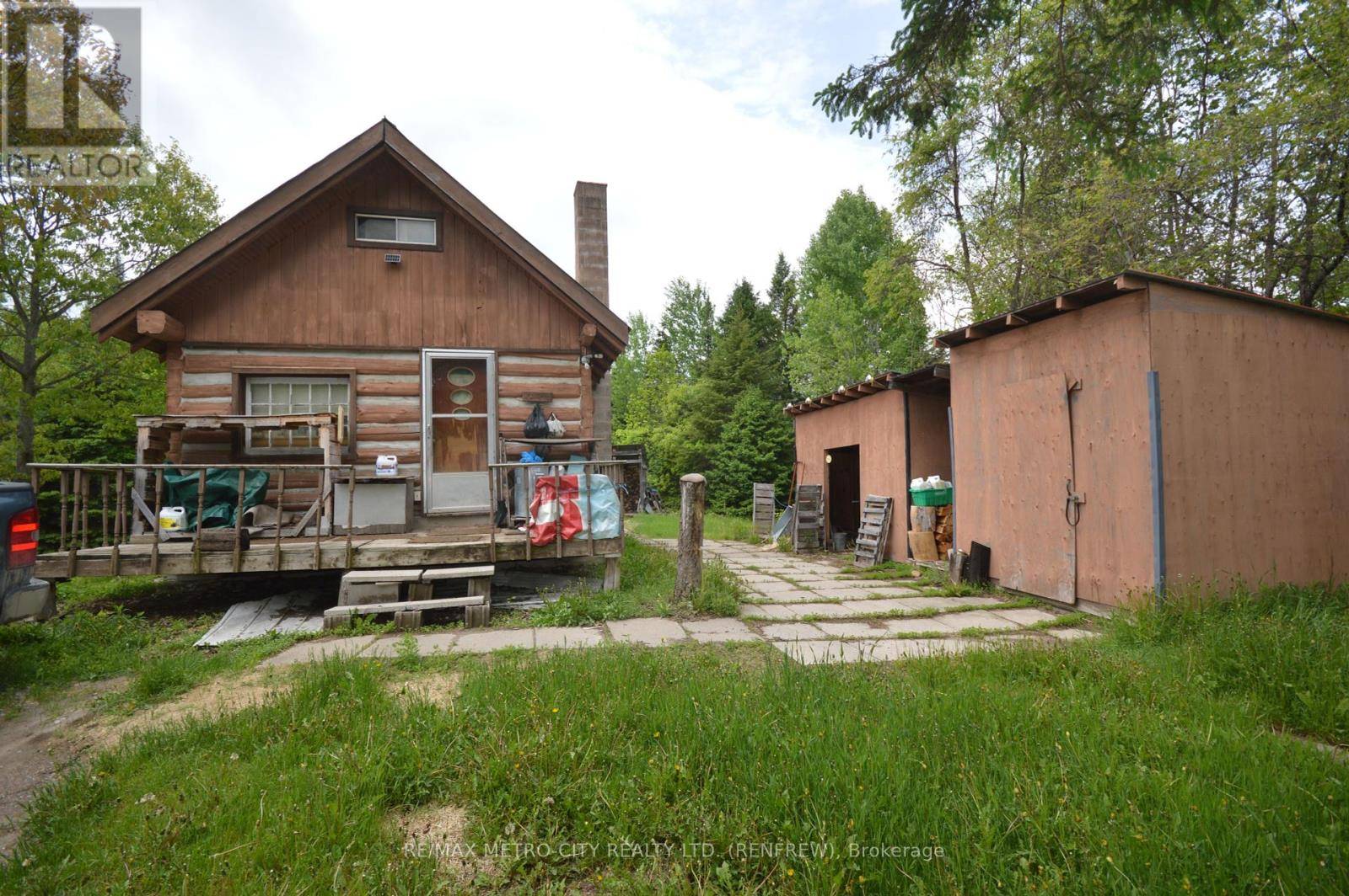 Greater Madawaska, ON K7V3Z9,6340 MURPHY ROAD