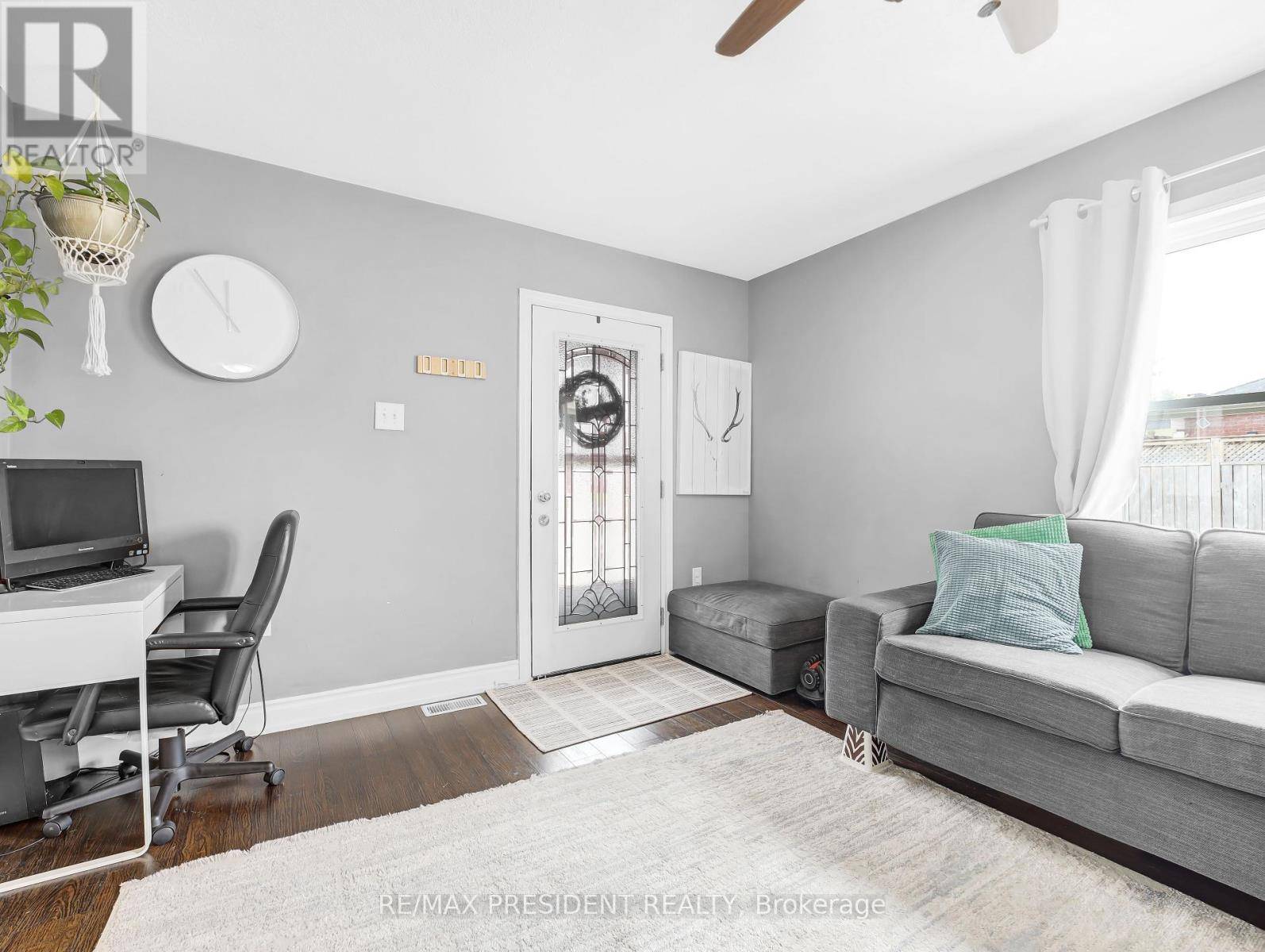 Hamilton (stoney Creek), ON L8G3X2,135 GREEN ROAD