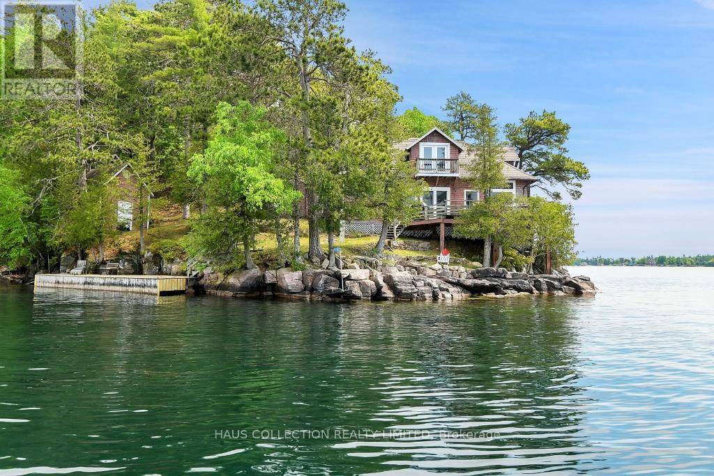 Leeds And The Thousand Islands, ON K0E1V0,1 LITTLE GRENADIER ISLAND