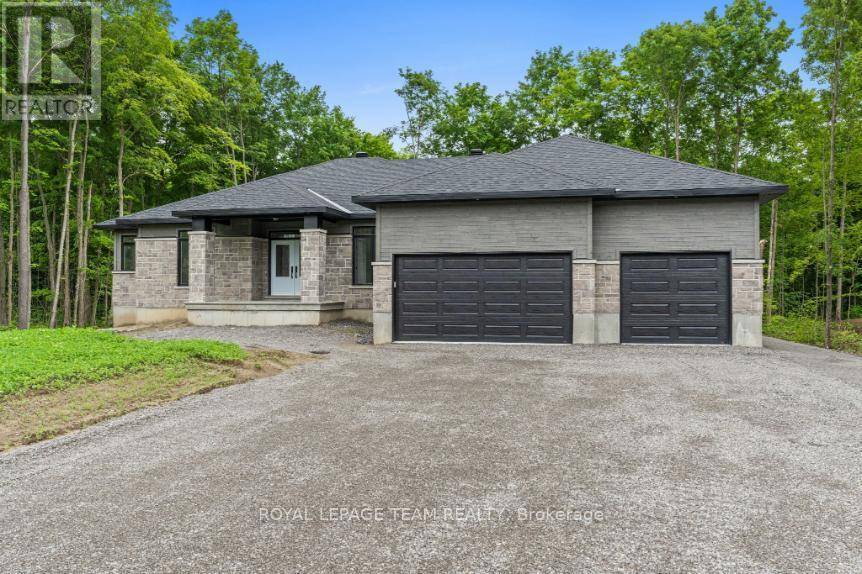 Mcnab/braeside, ON K7S0H8,47 HOGAN DRIVE