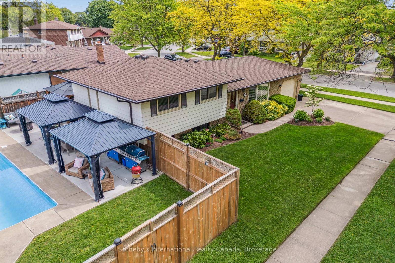 Niagara Falls (stamford), ON L2J2B5,6845 WILINGER STREET