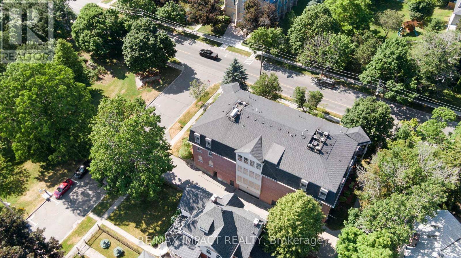 Cobourg, ON K9A3V9,220 Church ST #101