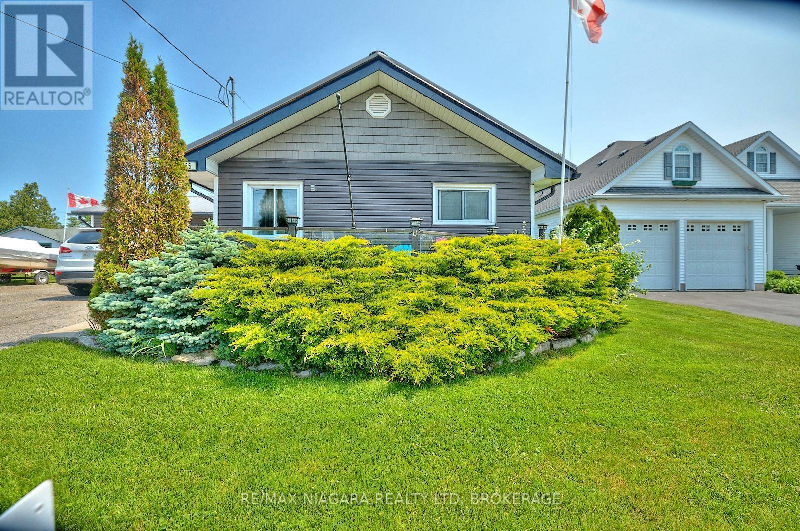 Fort Erie (lakeshore), ON L2A5H6,35 RADFORD AVENUE