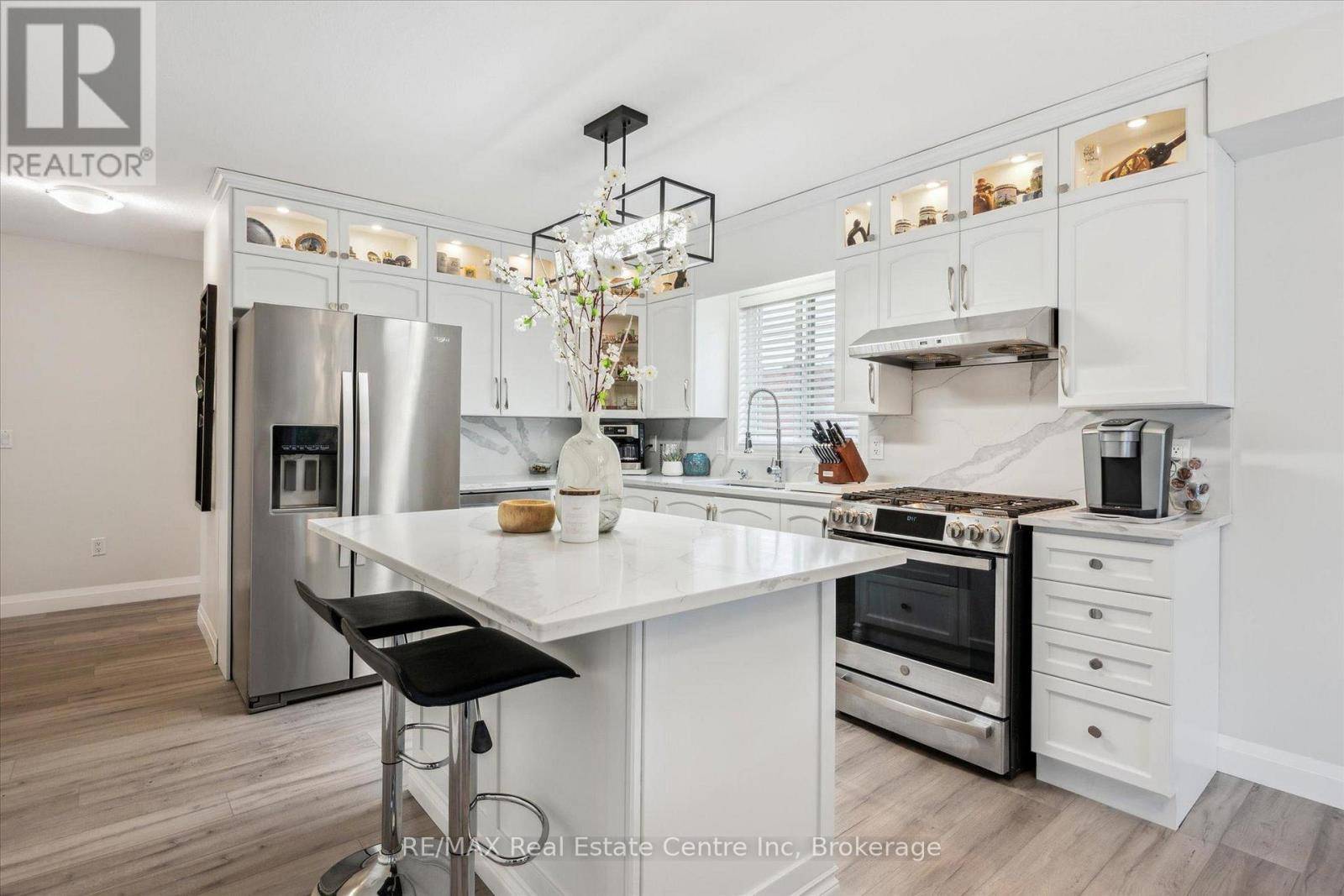 Guelph (pineridge/westminster Woods), ON N1L1N6,3 PINE RIDGE DRIVE