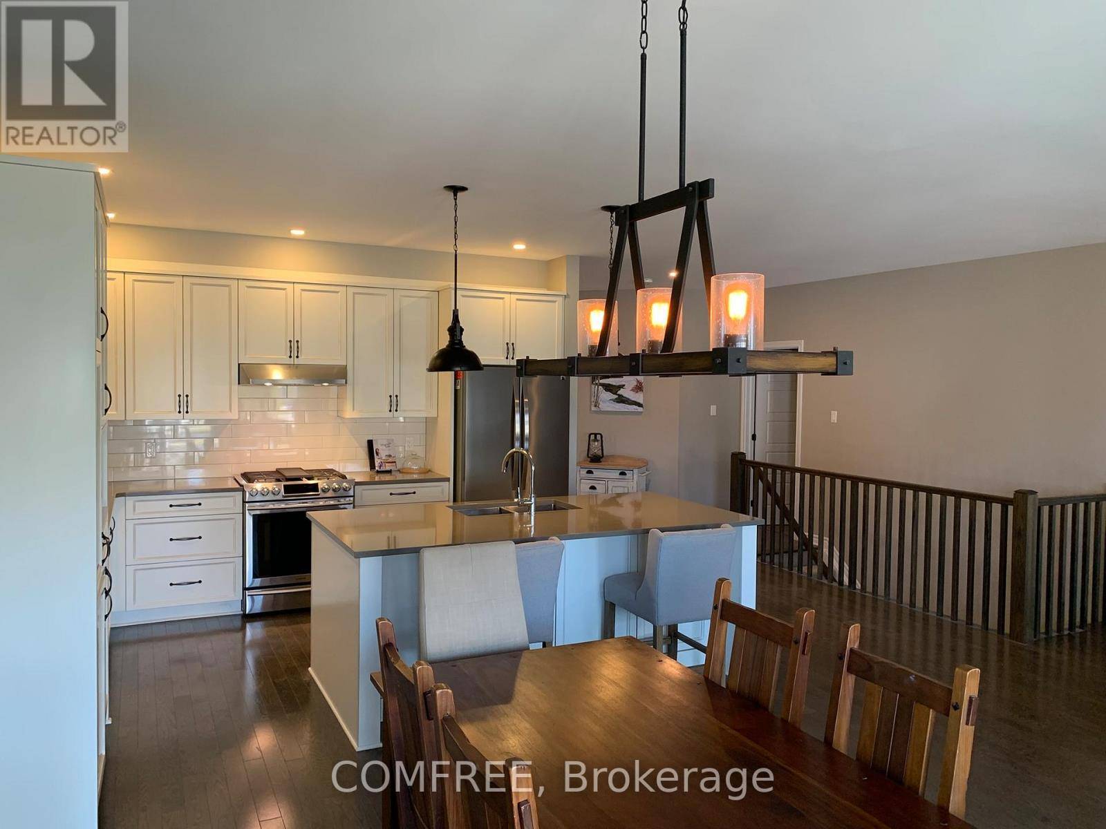 Ottawa, ON K4A1K2,819 TEWIN CIRCLE