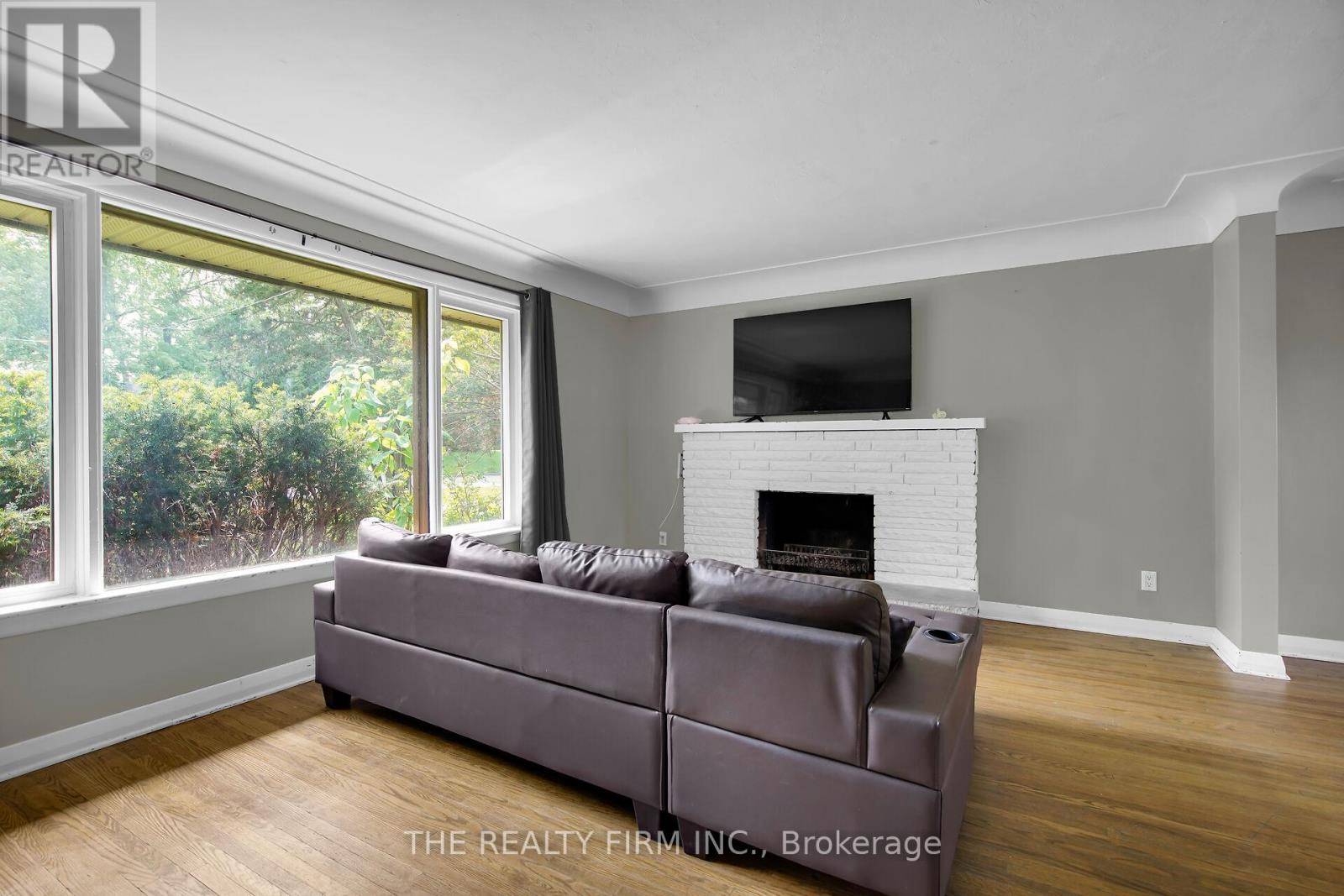 London North (north K), ON N6G1K3,95 EDGAR DRIVE