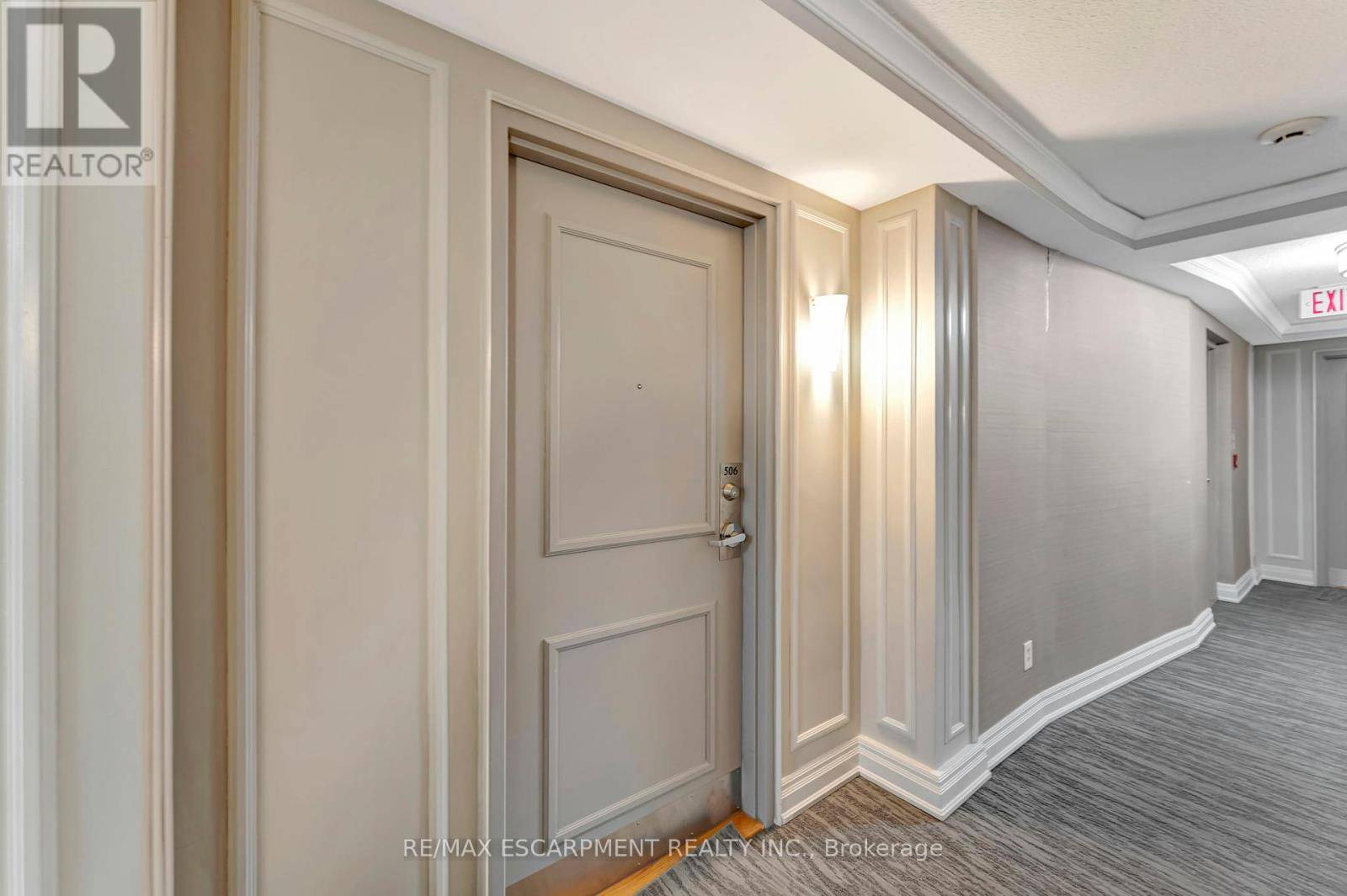 Hamilton (ainslie Wood), ON L8S1H1,1770 Main ST #506