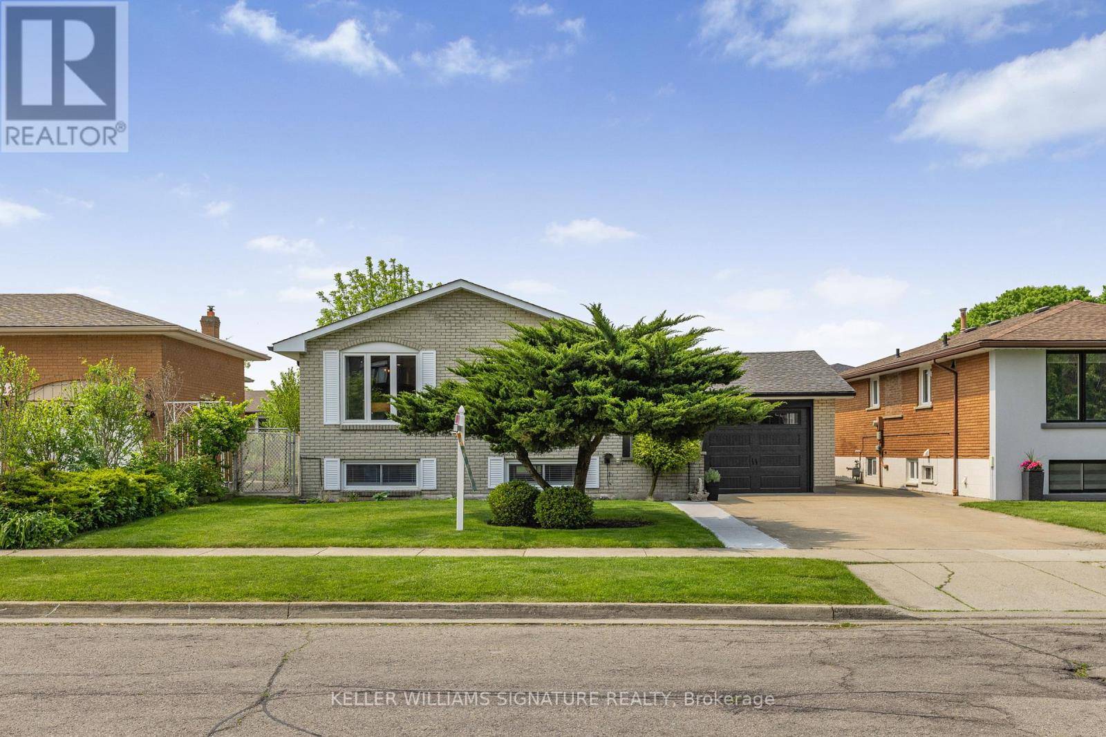 Hamilton (stoney Creek), ON L8E3E2,20 ASHWOOD COURT