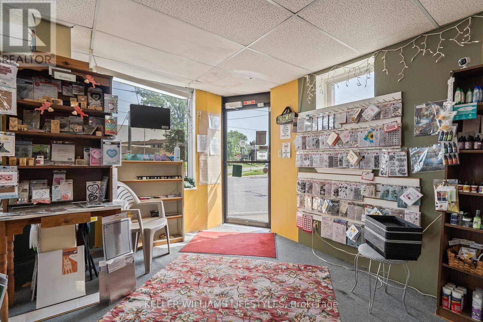 London East (east L), ON N5Z1P9,239 HAMILTON ROAD