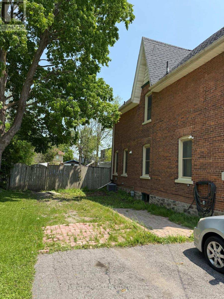 Kawartha Lakes (lindsay), ON K9V2M6,108 LINDSAY STREET S