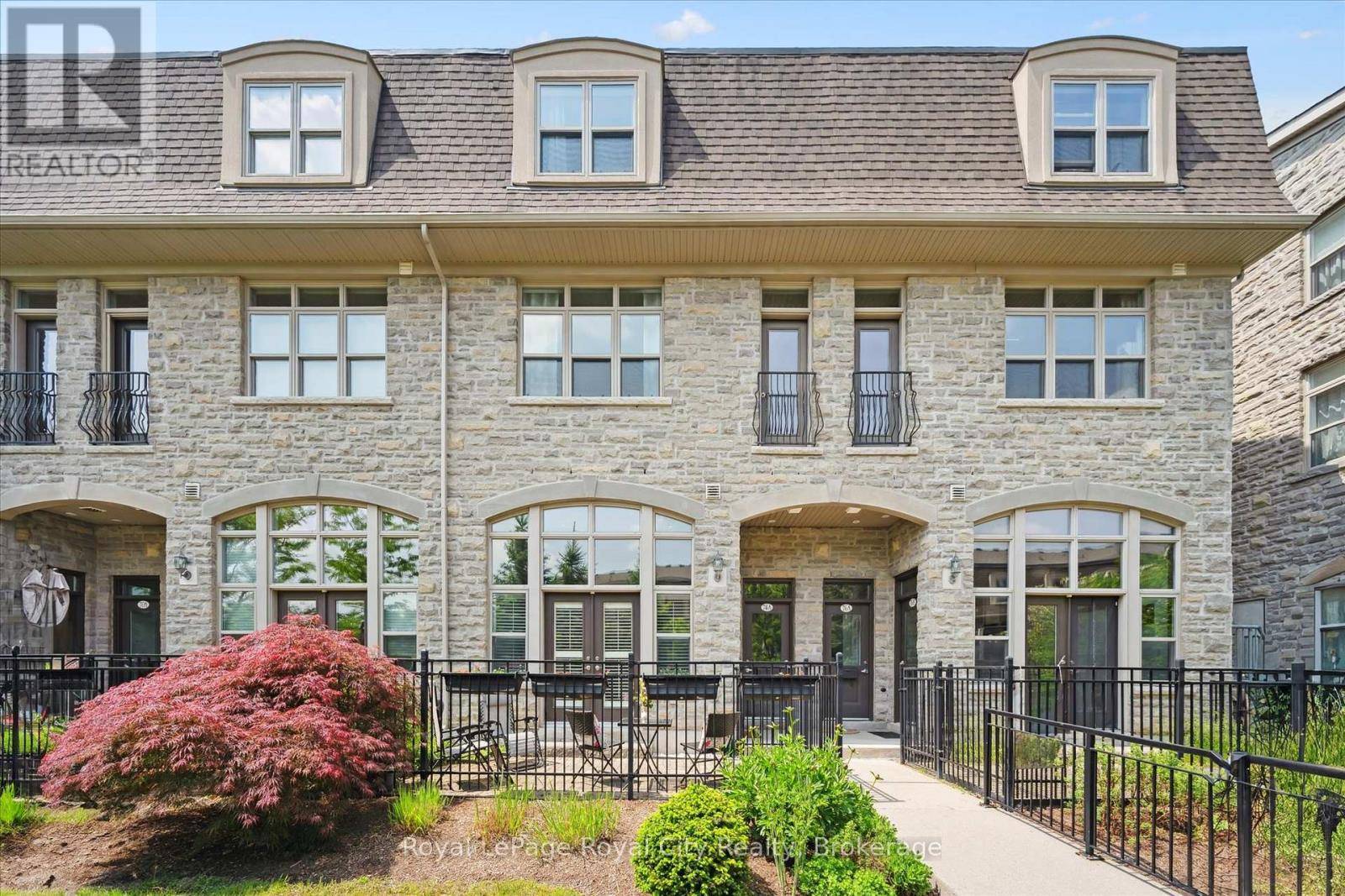 Guelph (downtown), ON N1H0A4,74B CARDIGAN STREET