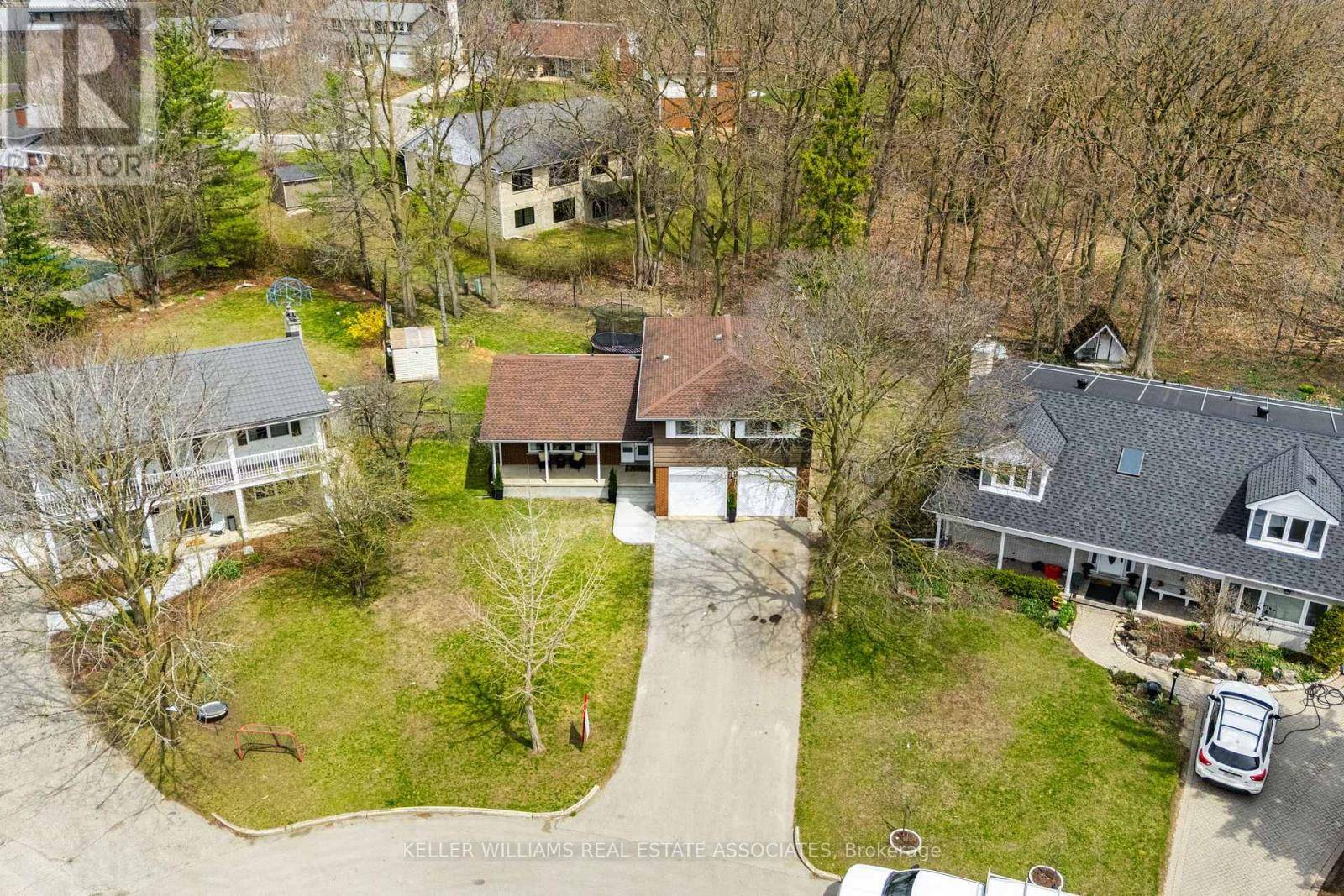 Waterloo, ON N2J2E9,104 CARDINAL CRESCENT S