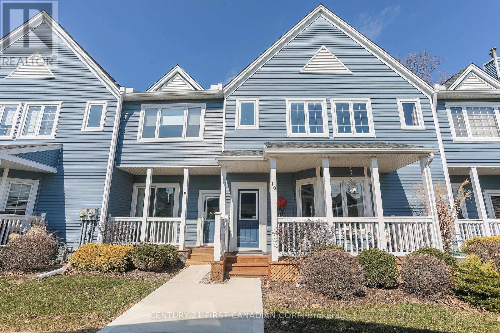 Central Elgin (port Stanley), ON N5L1E9,374 Front ST #10