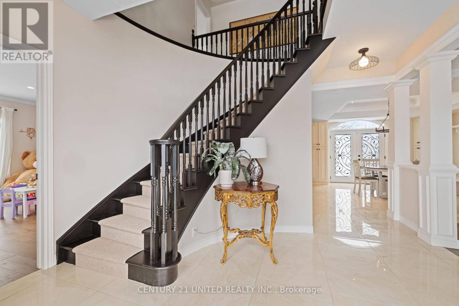 Peterborough East (central), ON K9H0E4,550 NAISH DRIVE