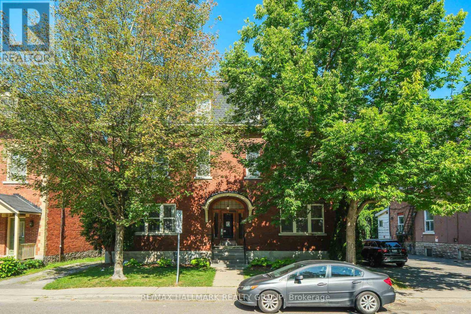 Ottawa, ON K1N6G1,209 DALY AVENUE