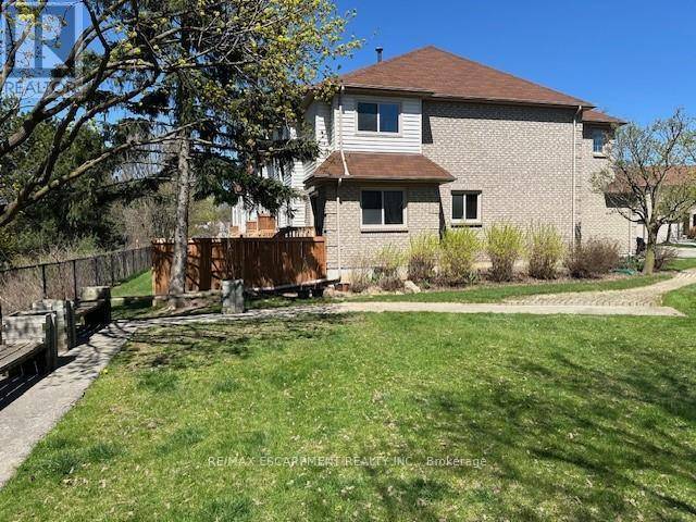 Hamilton (waterdown), ON L8B1B4,75 Ryans WAY #11