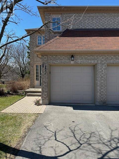 Hamilton (waterdown), ON L8B1B4,75 Ryans WAY #11