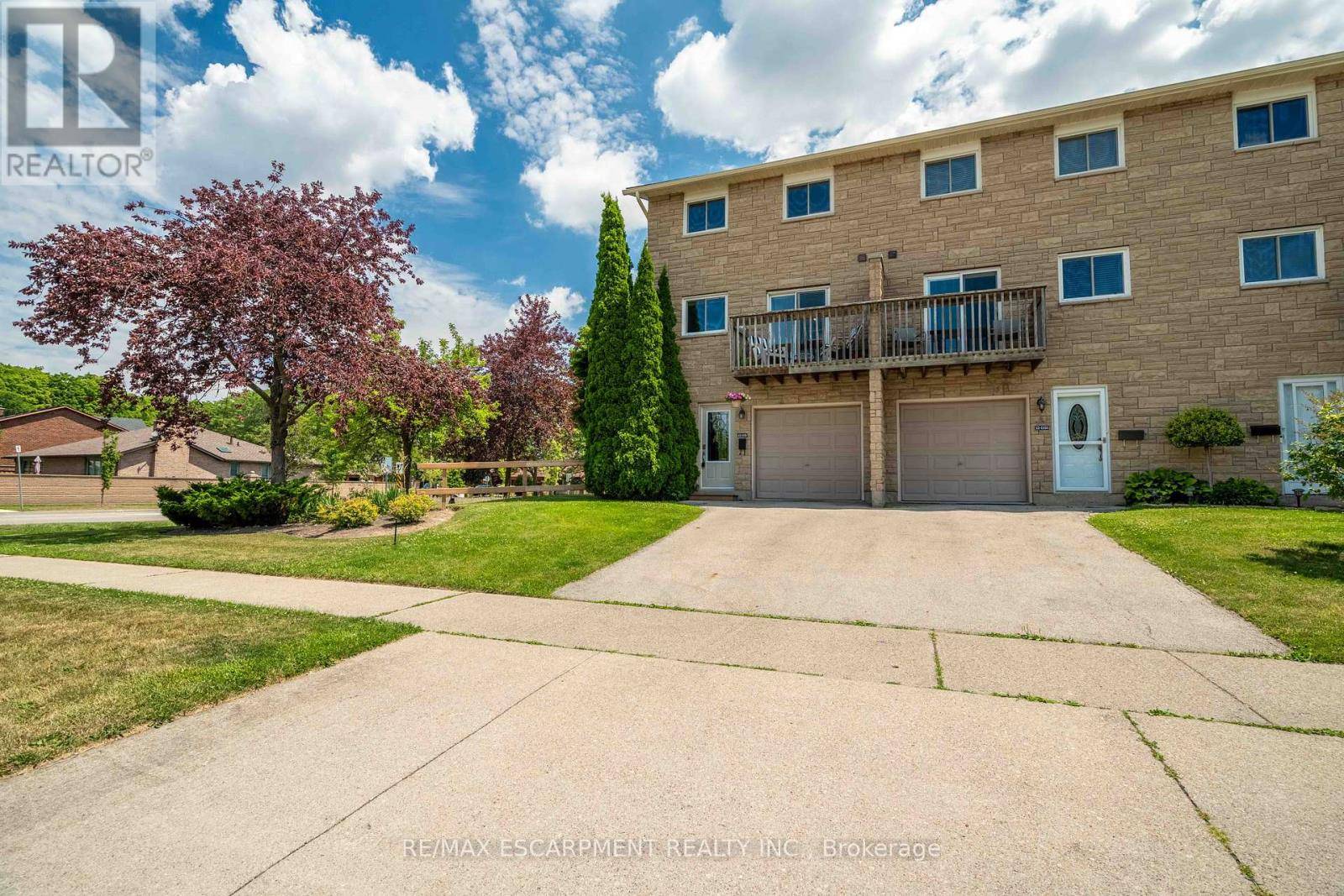 Hamilton (stoney Creek), ON L8J2N1,1155 Paramount DR #13