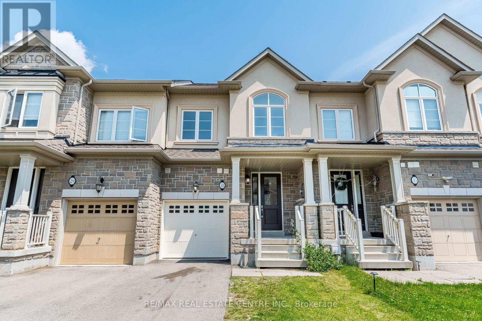 Hamilton (stoney Creek), ON L8J0L2,31 BAYONNE DRIVE