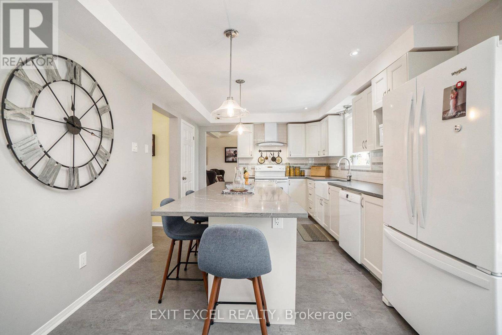 Ottawa, ON K4P1M7,1551 STANLEYFIELD CRESCENT