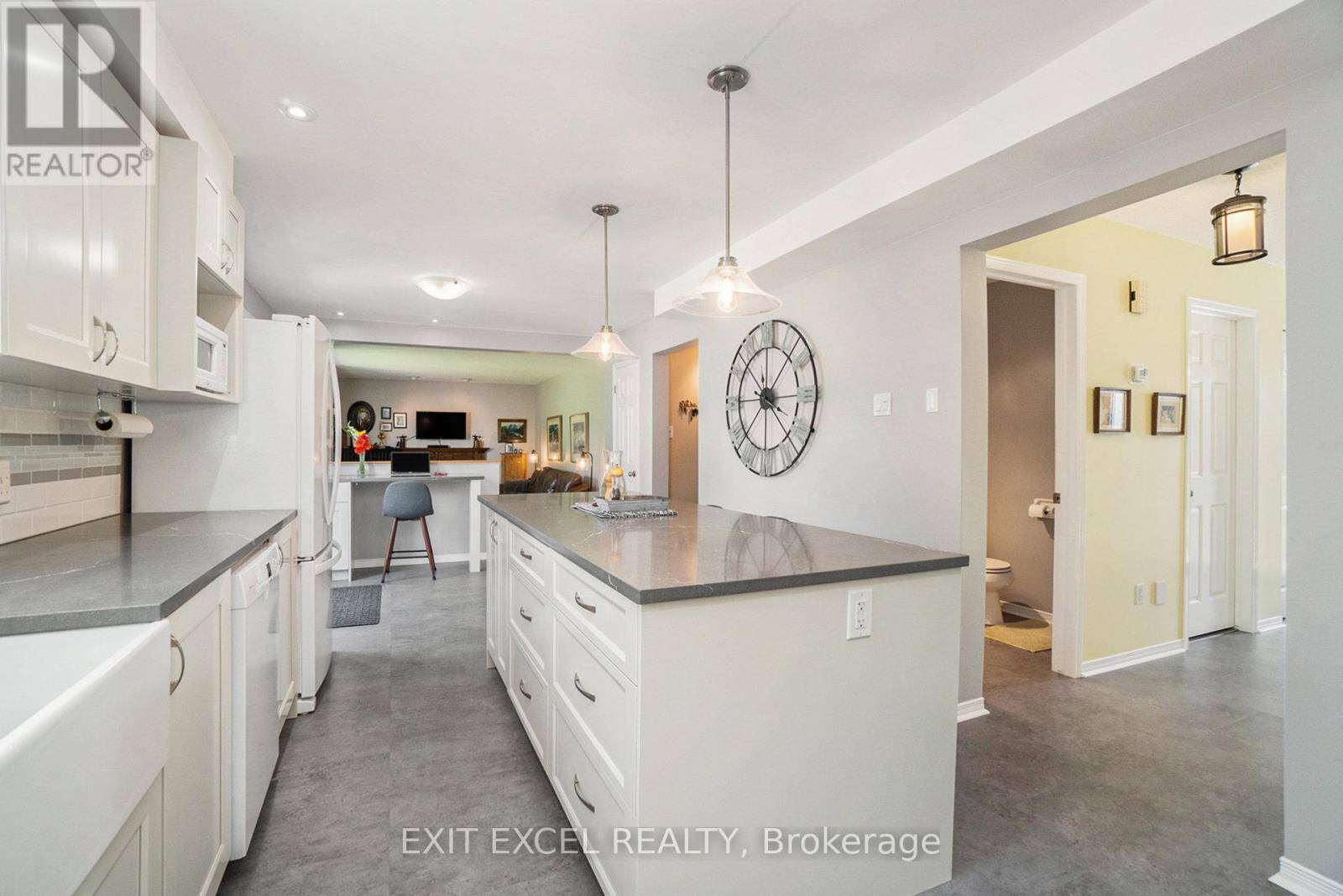Ottawa, ON K4P1M7,1551 STANLEYFIELD CRESCENT