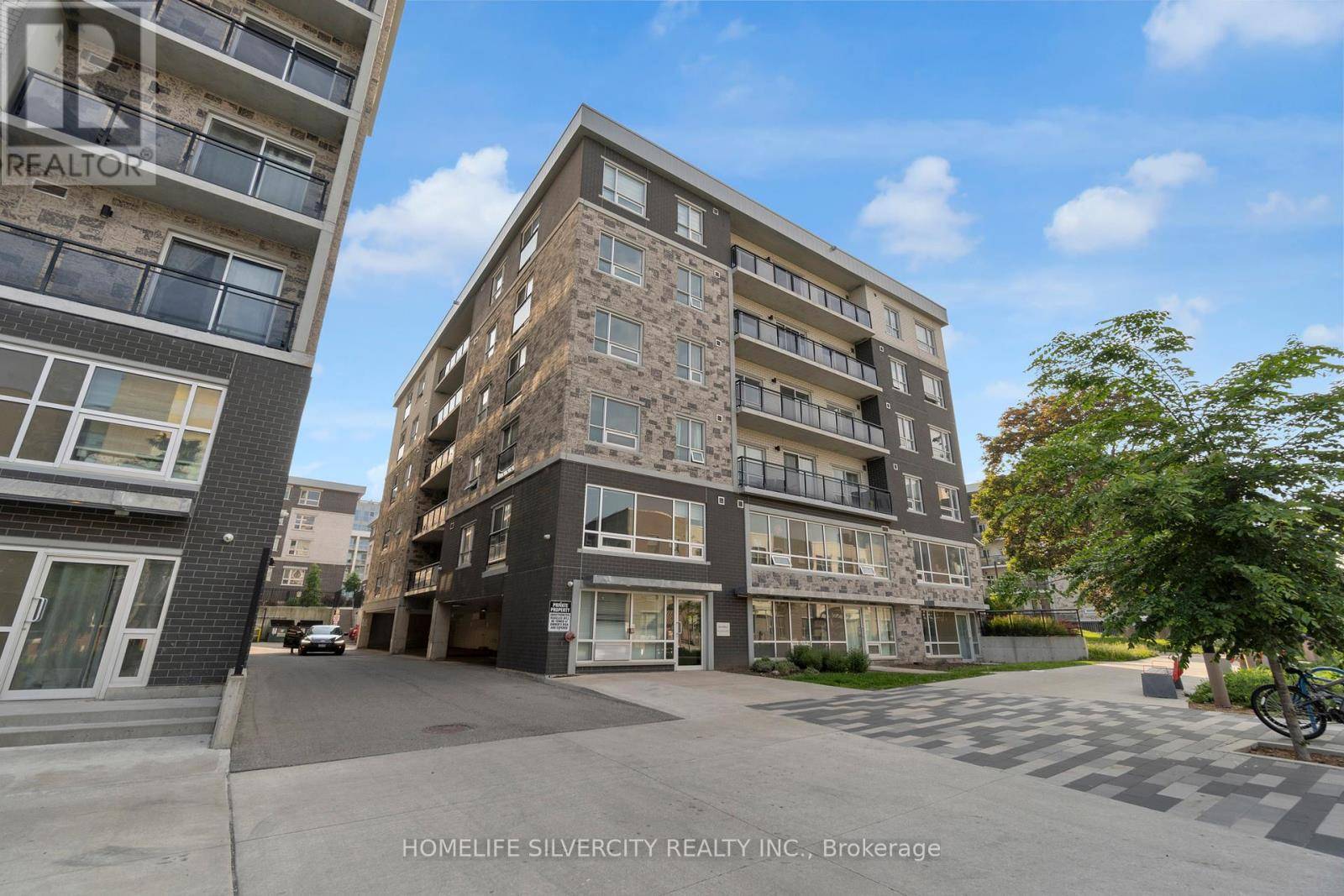 Waterloo, ON N2L0J1,275 Larch ST #405