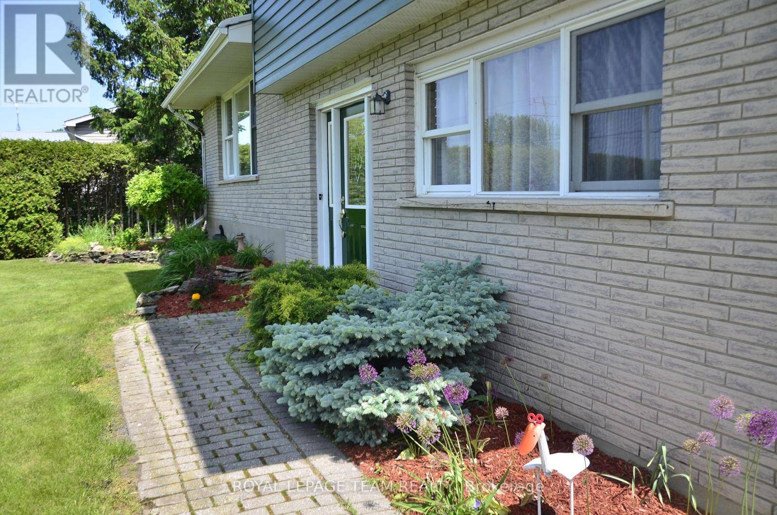South Dundas, ON K0C2H0,4951 (HWY 31) BANK STREET N