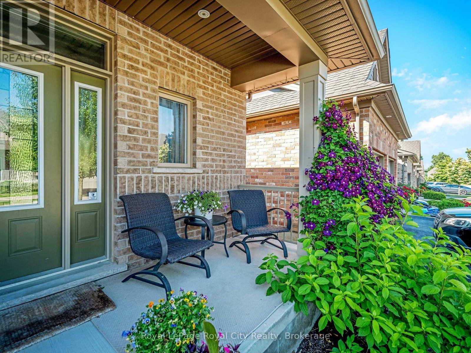 Guelph/eramosa (rockwood), ON N0B2K0,32 CHESTNUT DRIVE