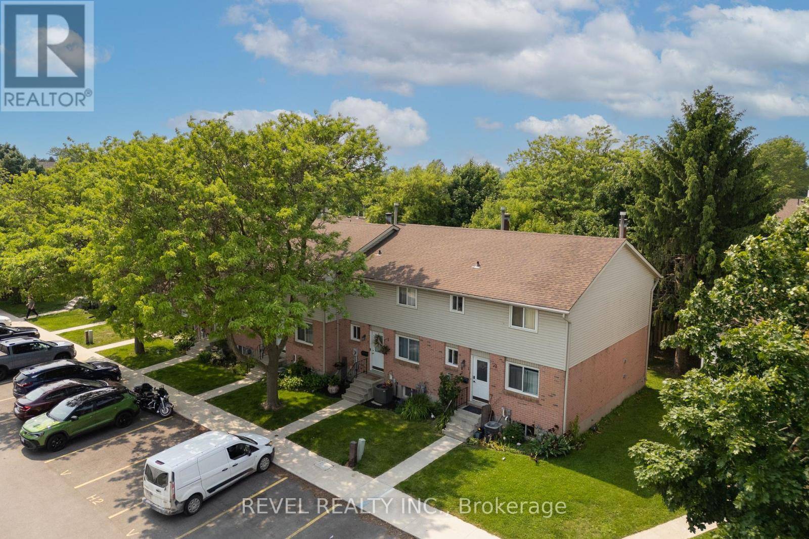 Woodstock (woodstock - North), ON N4T1K8,486 Springbank AVE North #2