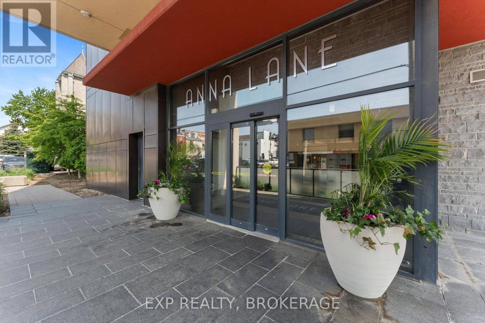 Kingston (east Of Sir John A. Blvd), ON K7K0G6,121 Queen ST #306