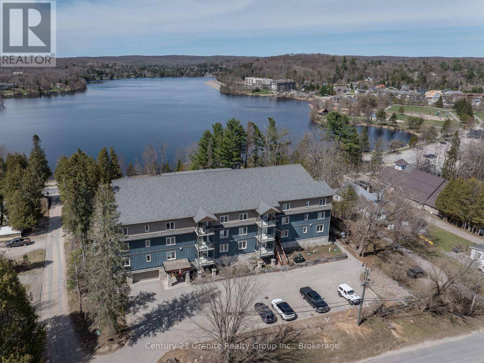 Dysart Et Al (dysart), ON K0M1S0,4 Lake AVE #203