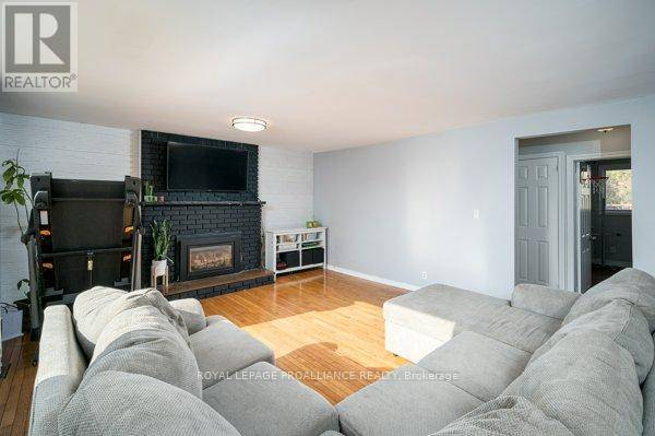 Quinte West (sidney Ward), ON K8V5P6,722 TRENTON-FRANKFORD ROAD