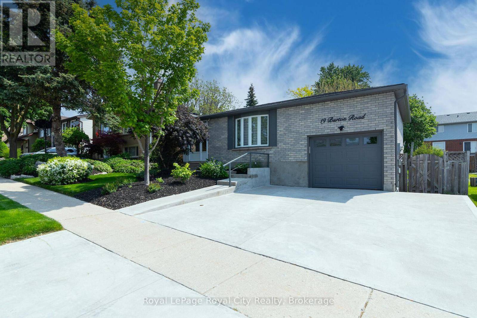 Guelph (willow West/sugarbush/west Acres), ON N1H8A6,19 BURTON ROAD
