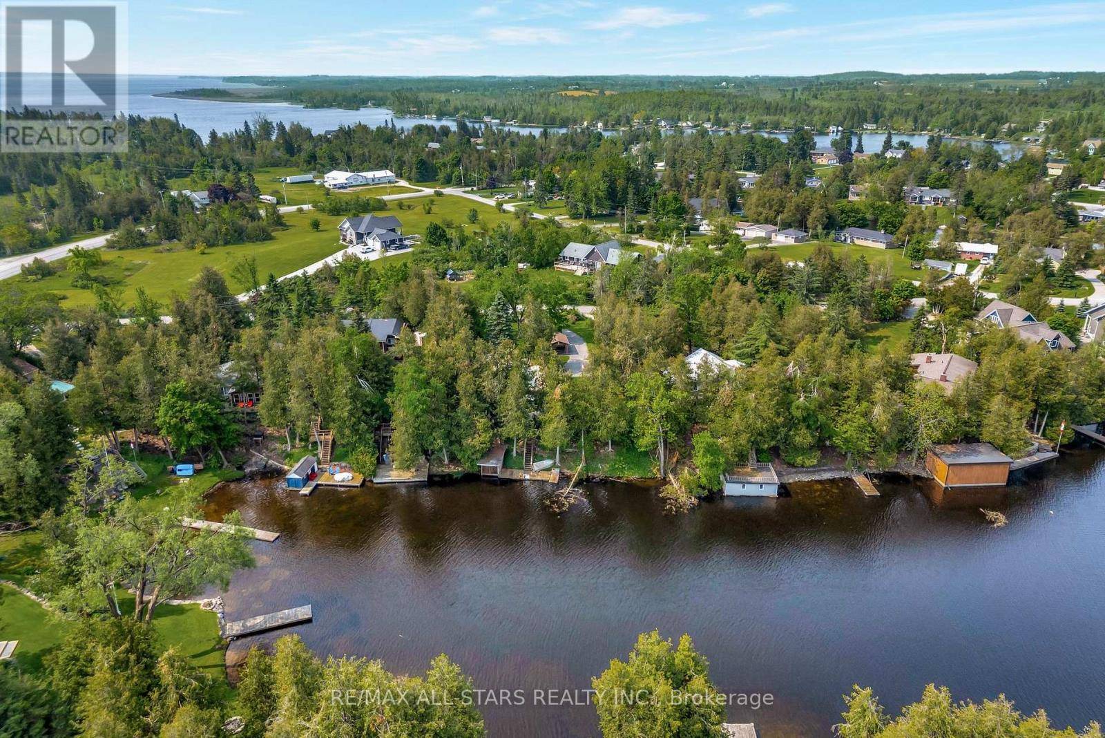 Kawartha Lakes (fenelon Falls), ON K0M1N0,14 WYCHWOOD DRIVE E