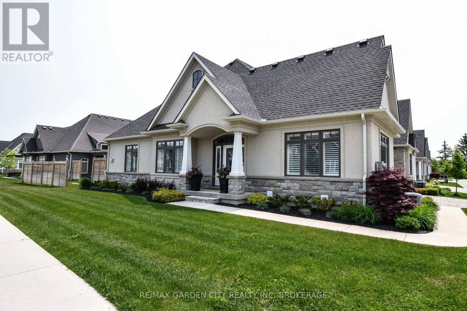 Fort Erie (ridgeway), ON L0S1N0,2 SASSAFRAS ROW