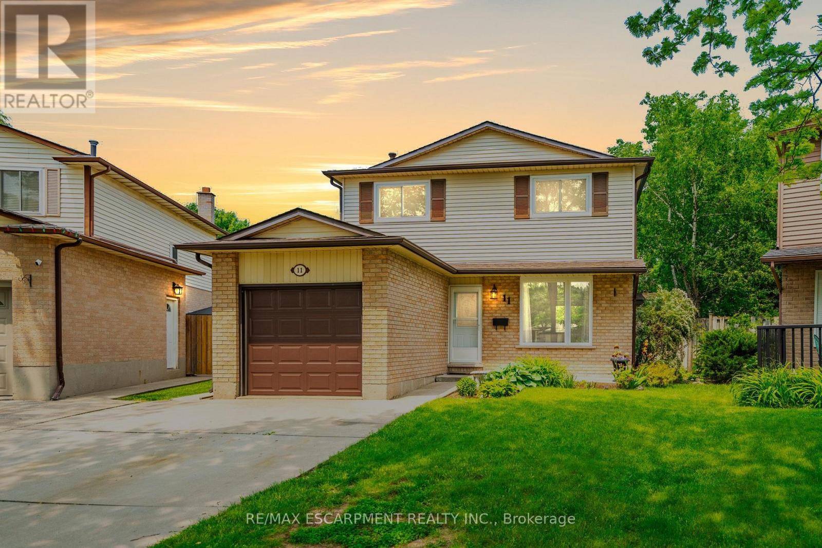 Hamilton (stoney Creek), ON L8G4L6,11 PECAN COURT