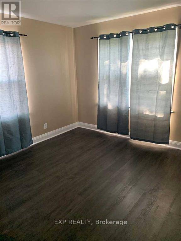 Niagara Falls (ascot), ON L2H1K5,5108 Montrose RD #3