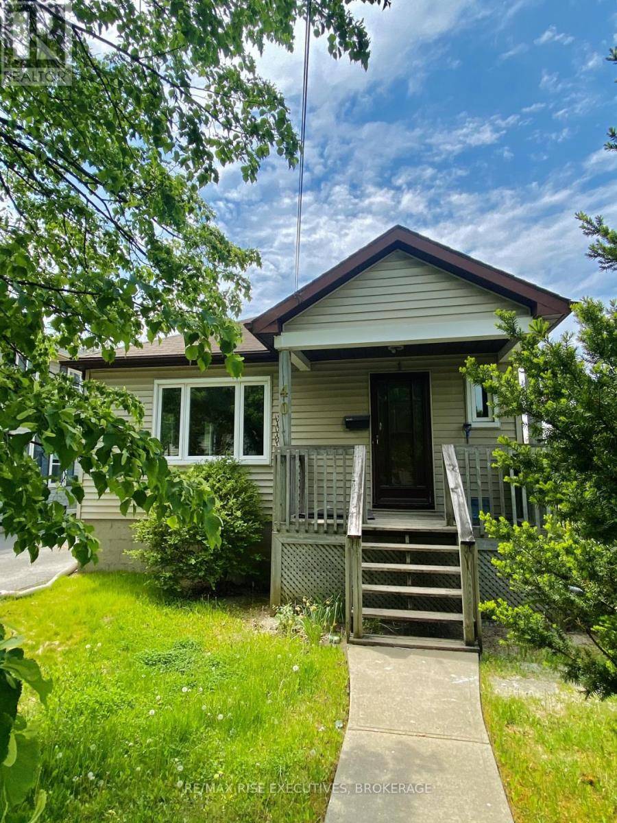 Kingston (central City East), ON K7L4N9,40 Helen ST #2
