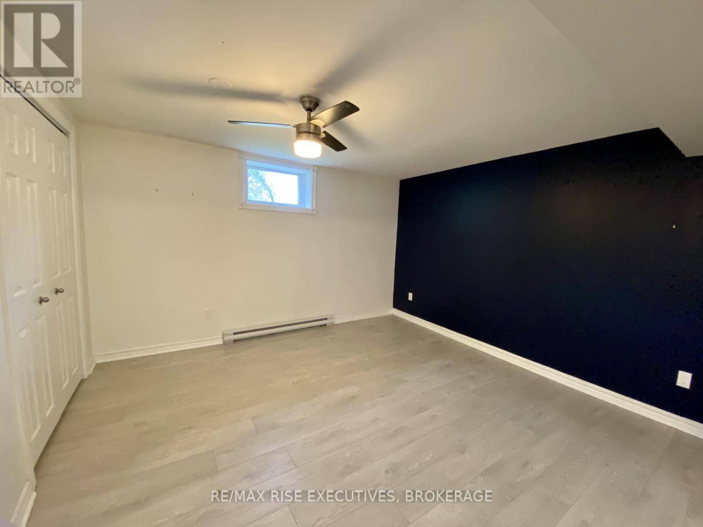 Kingston (central City East), ON K7L4N9,40 Helen ST #2