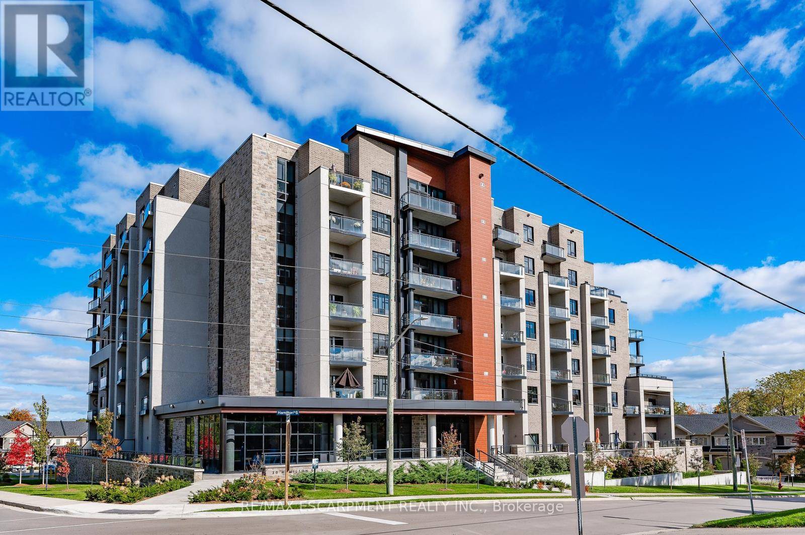 Hamilton (waterdown), ON L8B1V8,30 Hamilton ST South #703