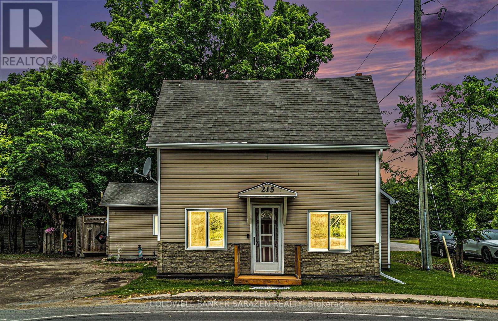 Mcnab/braeside, ON K7S3C7,215 DIVISION STREET S