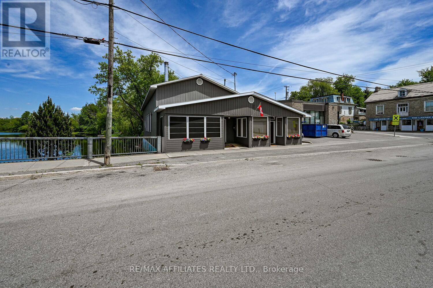 Lanark Highlands, ON K0G1K0,45 GEORGE STREET