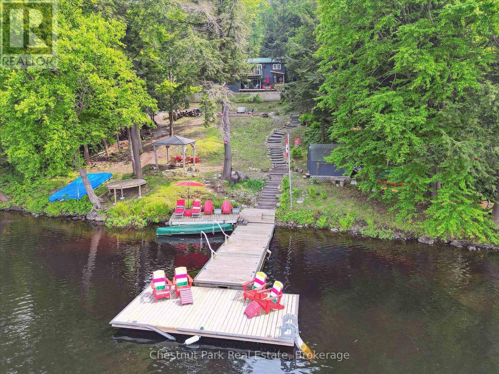 Huntsville (stisted), ON P1H2J2,218 NORTH DRIVE