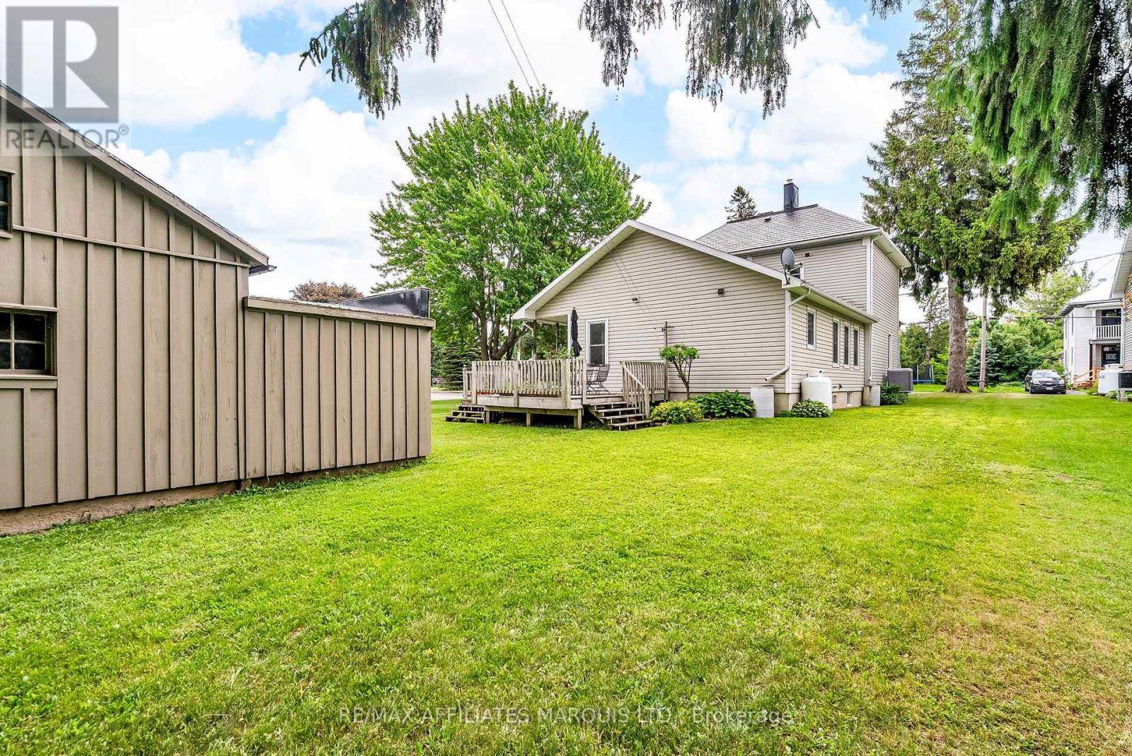 North Glengarry, ON K0C1T0,21 PETER STREET
