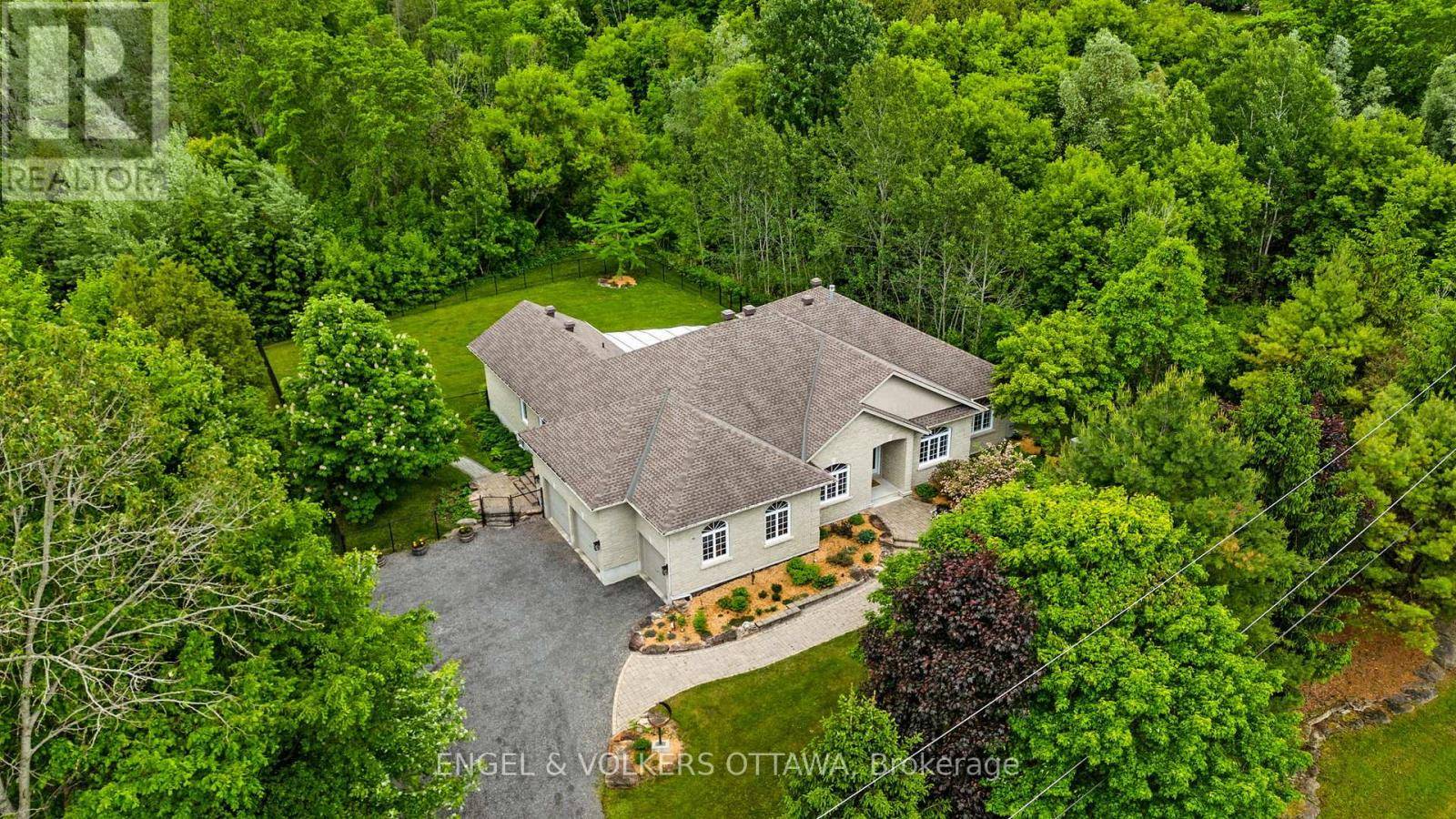 Ottawa, ON K4P1M9,6196 ELKWOOD DRIVE