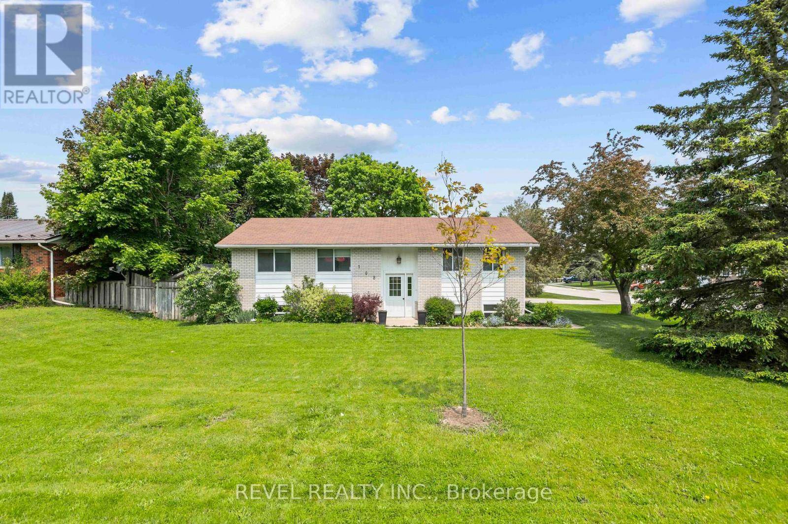Shelburne, ON L9V2W8,108 JANE STREET